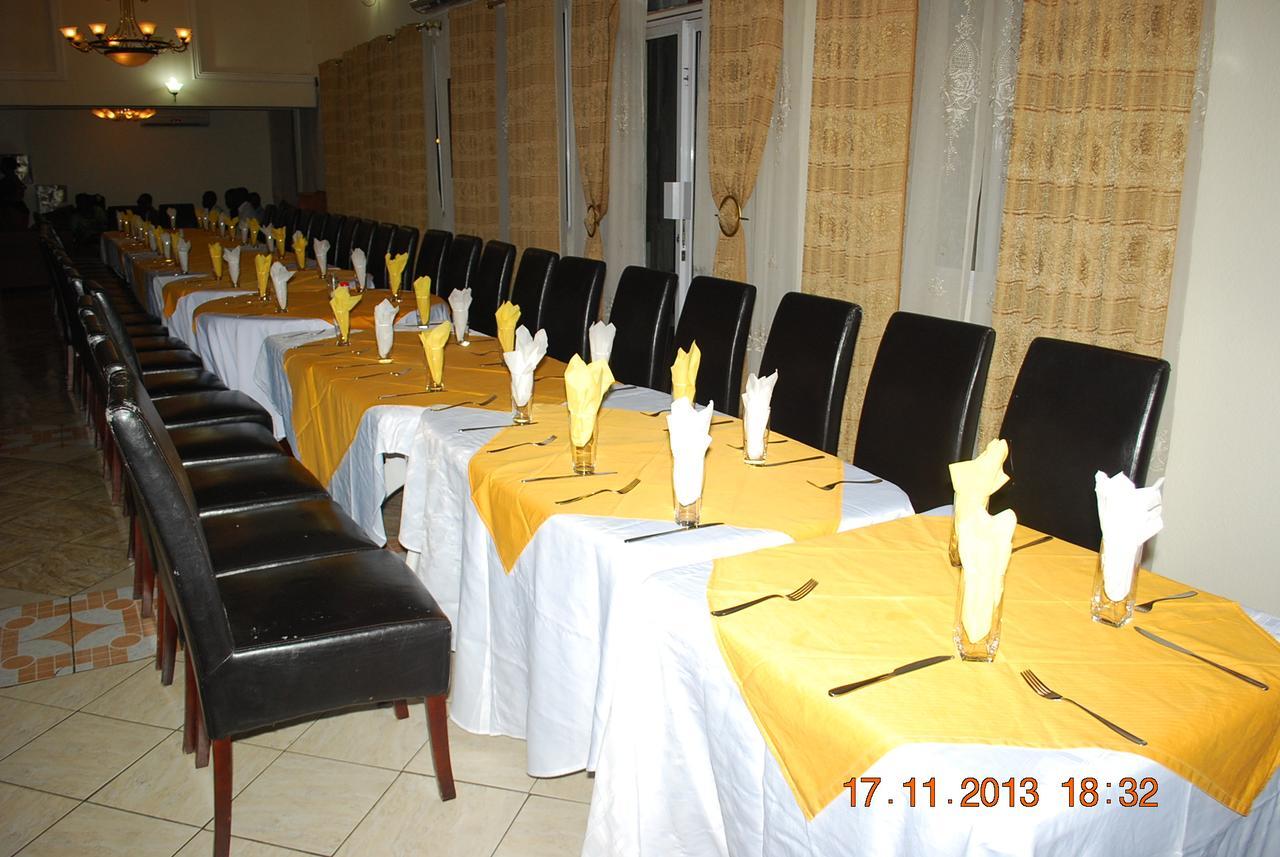 Hotel Vivi Palace Matadi Extérieur photo