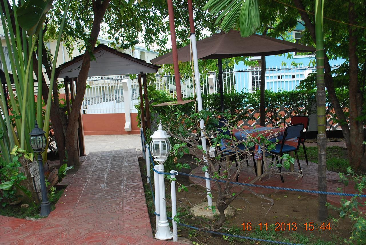 Hotel Vivi Palace Matadi Extérieur photo
