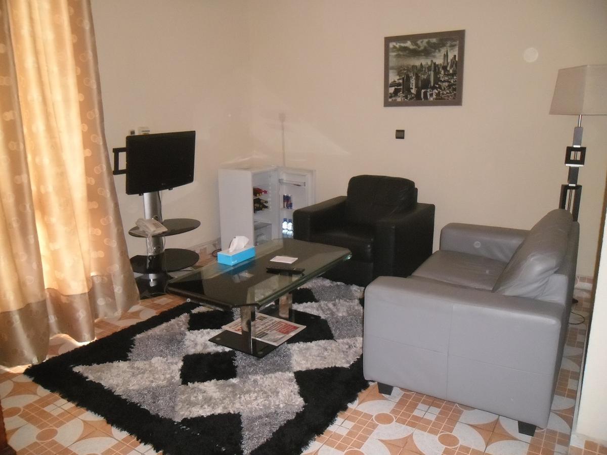 Hotel Vivi Palace Matadi Extérieur photo