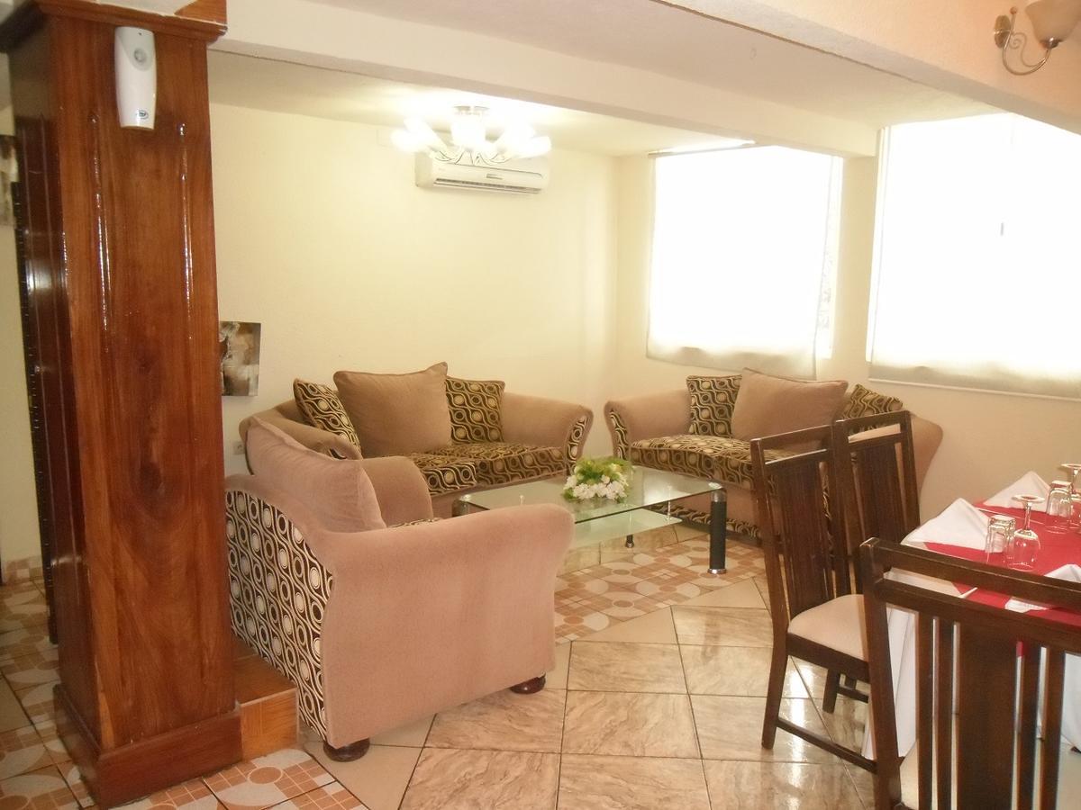 Hotel Vivi Palace Matadi Extérieur photo