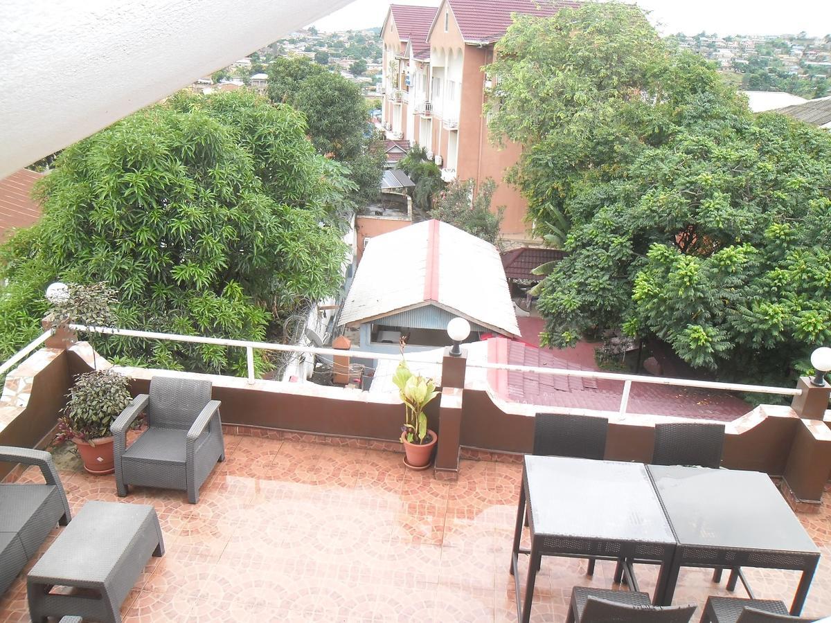 Hotel Vivi Palace Matadi Extérieur photo