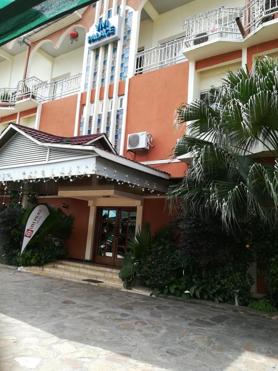 Hotel Vivi Palace Matadi Extérieur photo